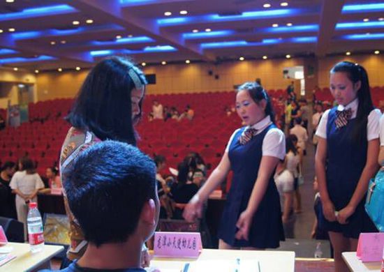圖為該校雙選會面試現場。