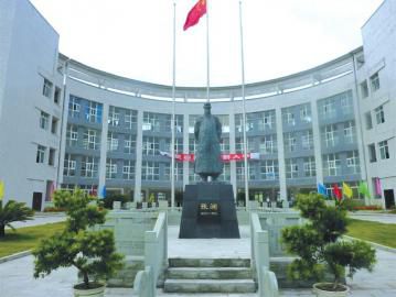 南充張瀾職業教育校園一角。